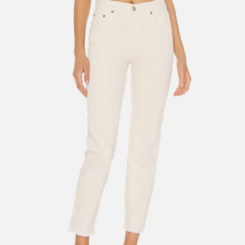 LEVI'S Wedgie Jeans Icon Fit Ecru White size 26 but fits more like a 24/25